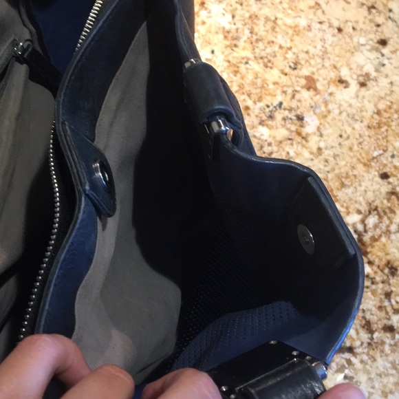 Vince Camuto Shoulder Black Bag - Picture 5 of 8